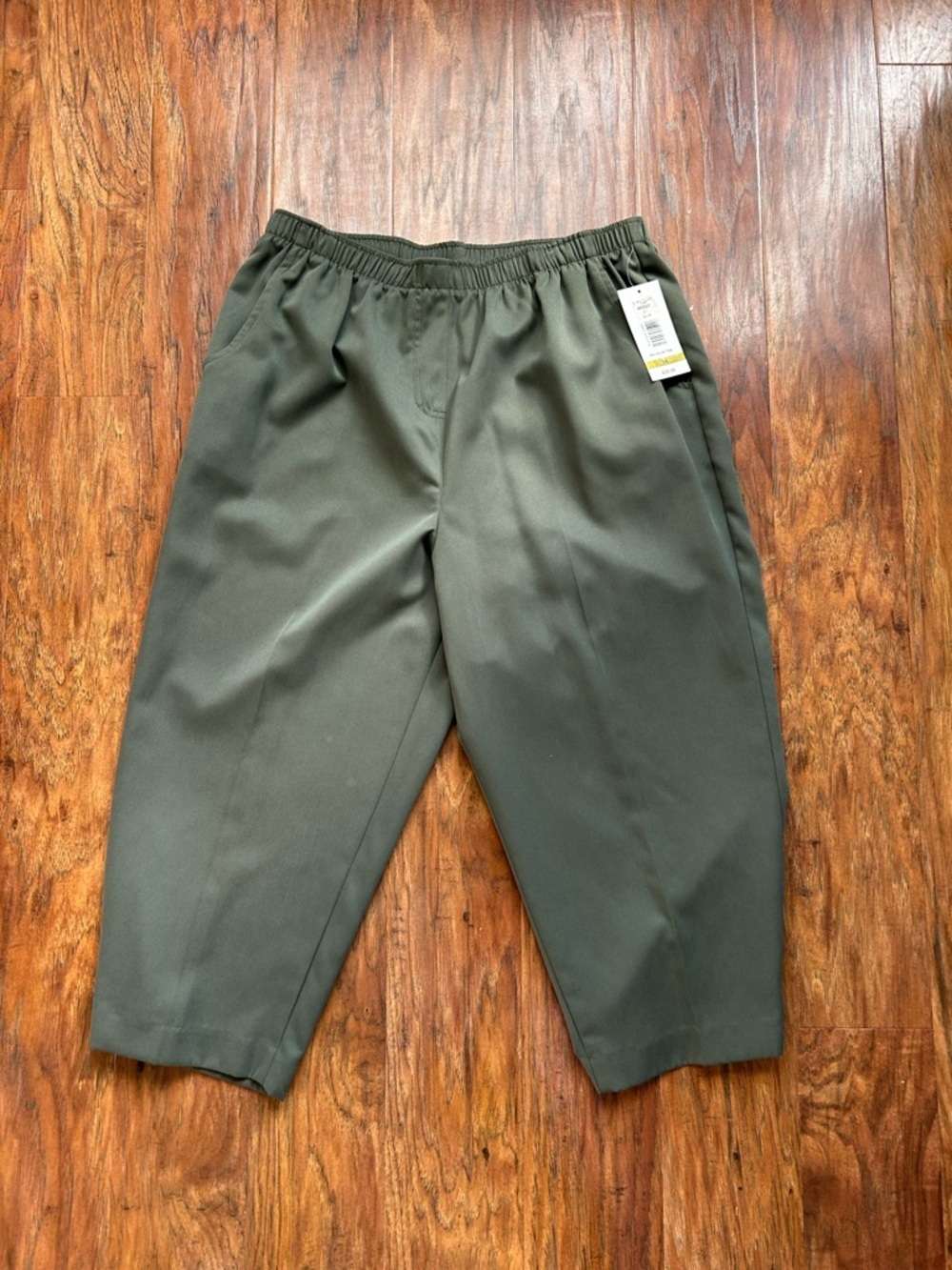 Breathable Pull-On Capris Culottes Perfect For Summer Resort wear Comfy Stretch - Picture 2 of 11